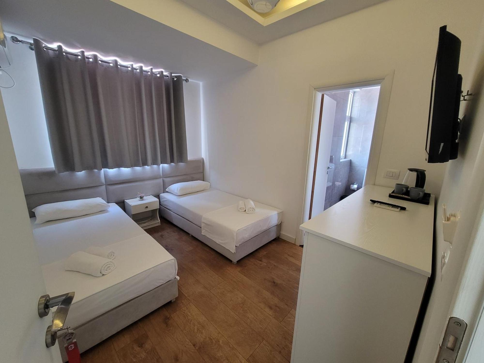 Hotel Myrtai - City Center Sarandë Eksteriør bilde