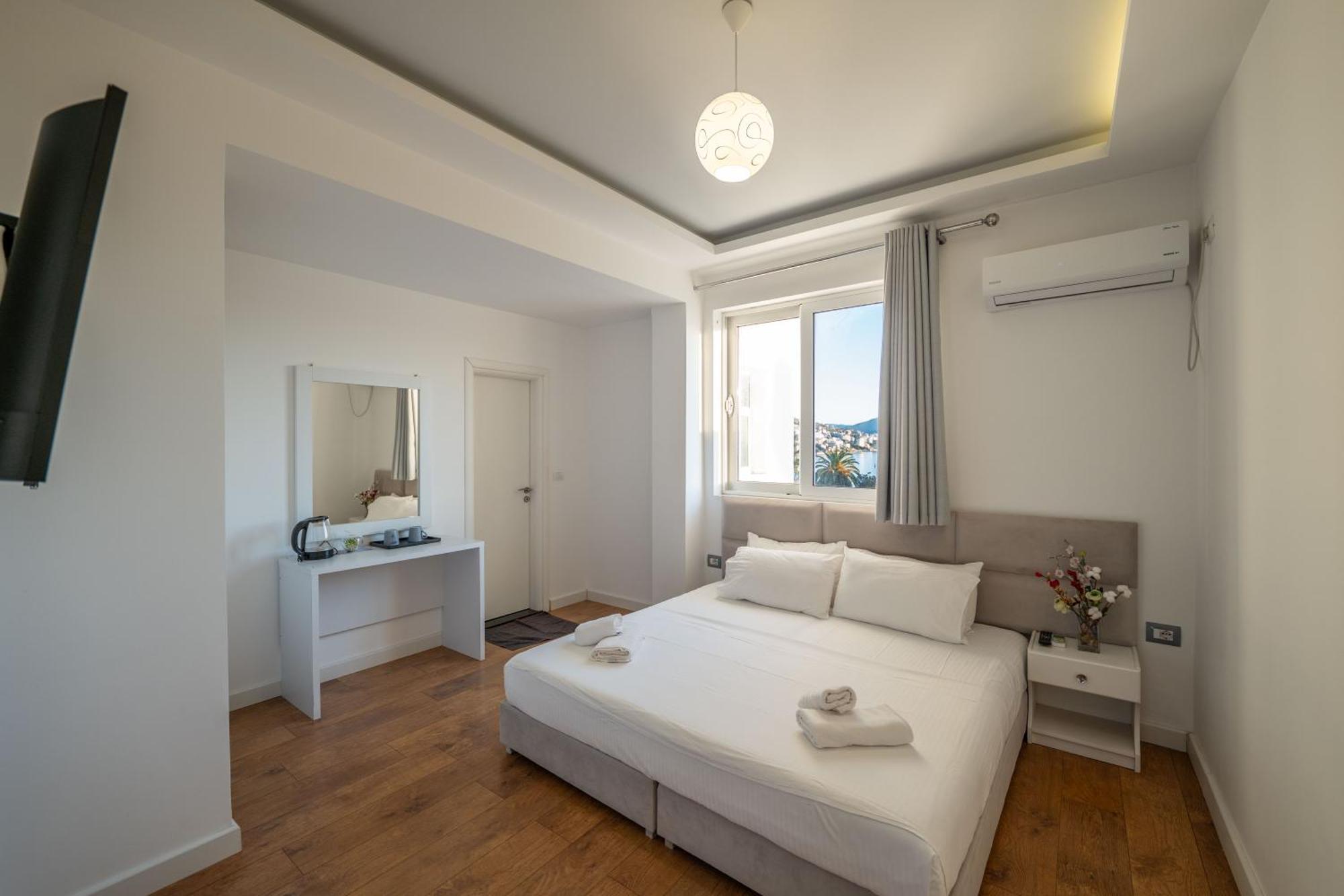 Hotel Myrtai - City Center Sarandë Eksteriør bilde