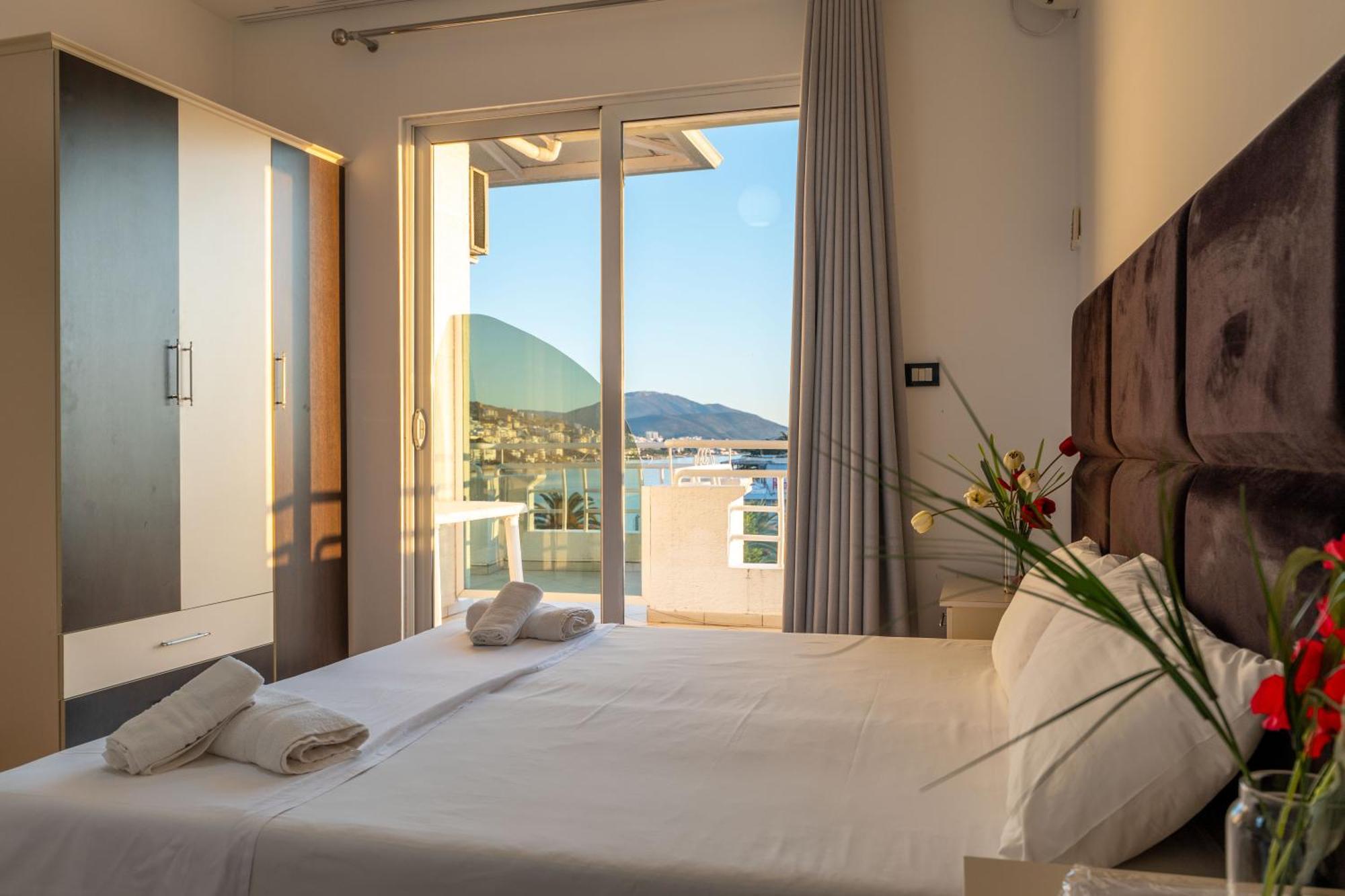 Hotel Myrtai - City Center Sarandë Eksteriør bilde