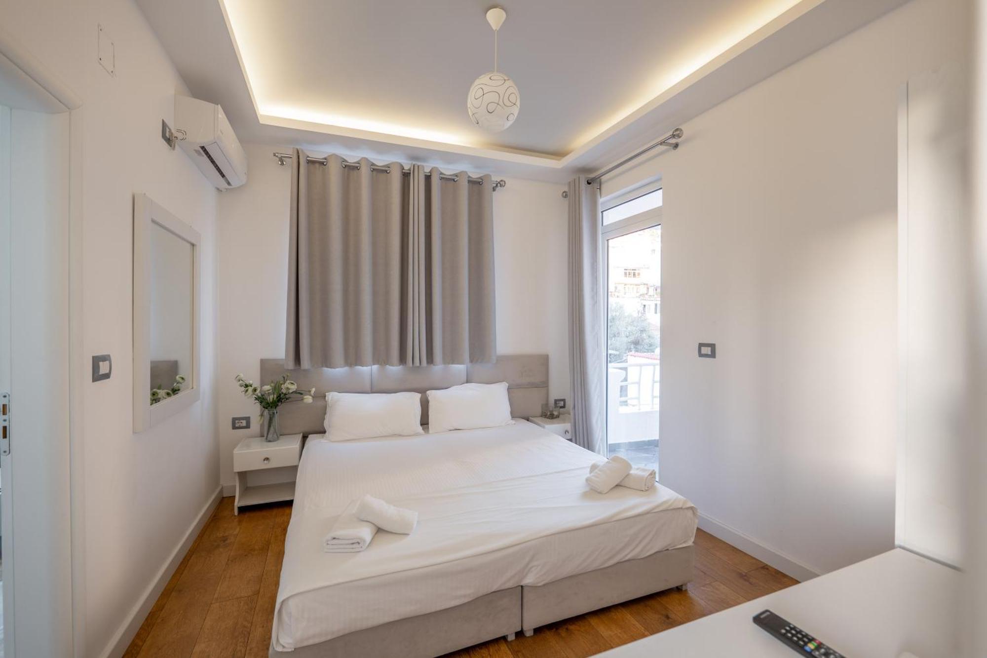Hotel Myrtai - City Center Sarandë Eksteriør bilde