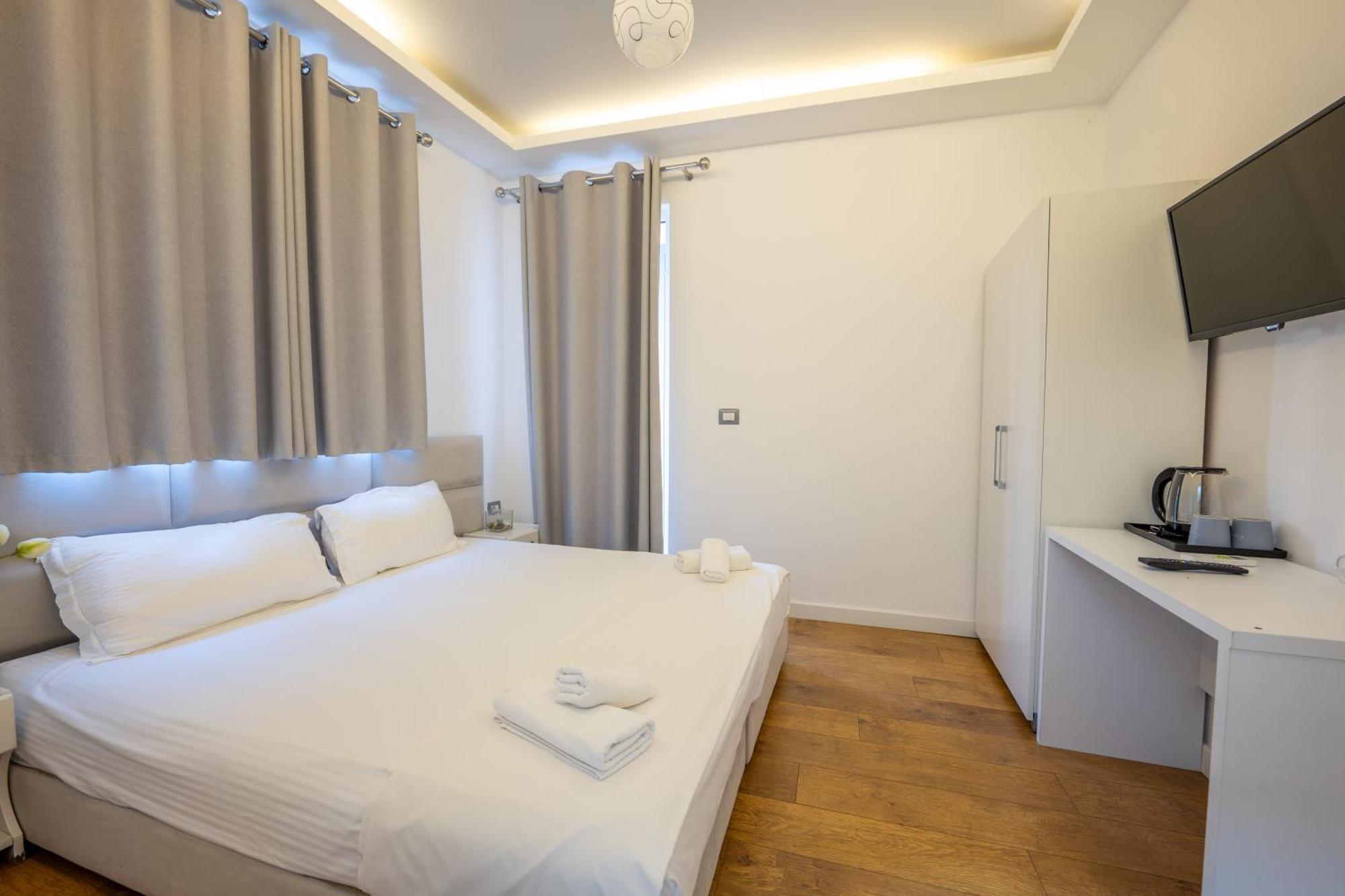 Hotel Myrtai - City Center Sarandë Eksteriør bilde