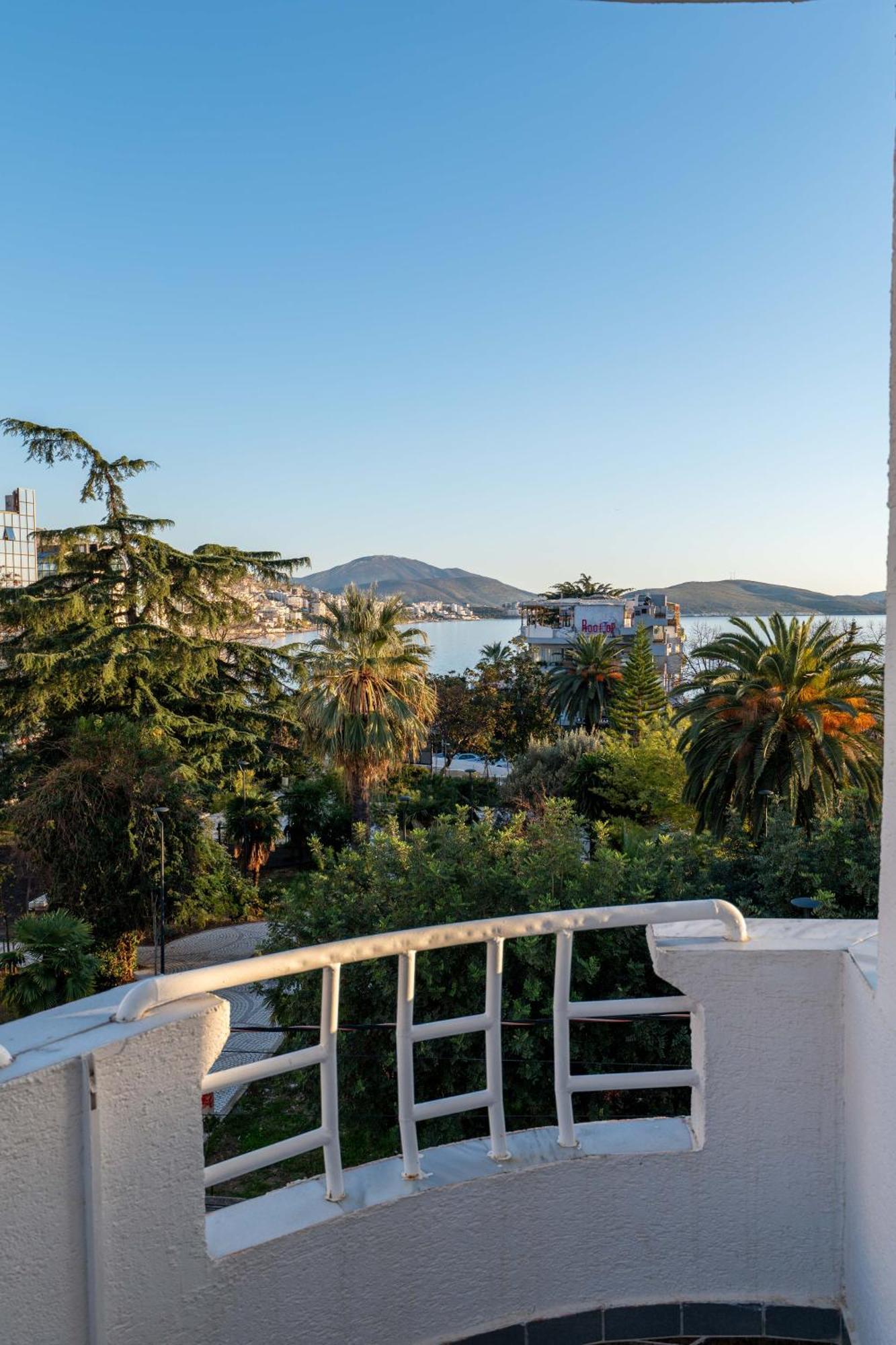 Hotel Myrtai - City Center Sarandë Eksteriør bilde