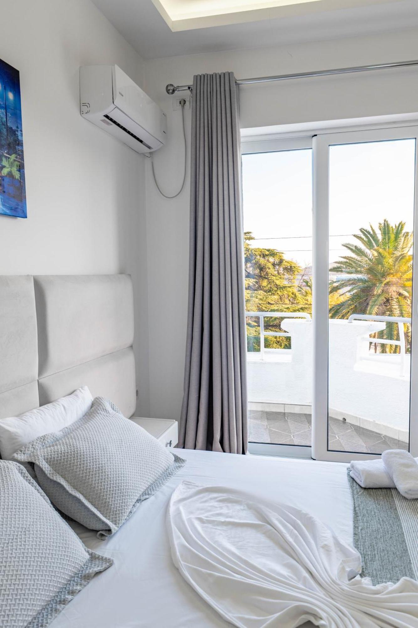 Hotel Myrtai - City Center Sarandë Eksteriør bilde