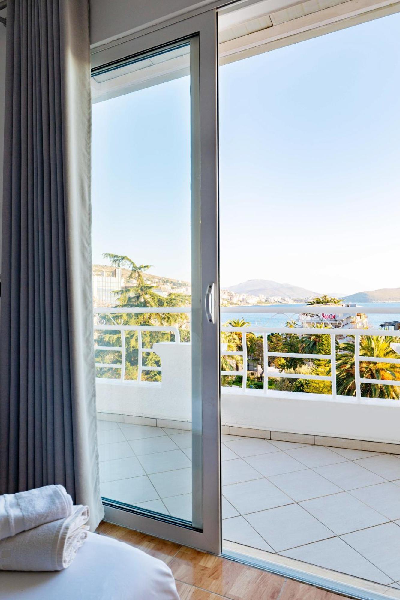 Hotel Myrtai - City Center Sarandë Eksteriør bilde